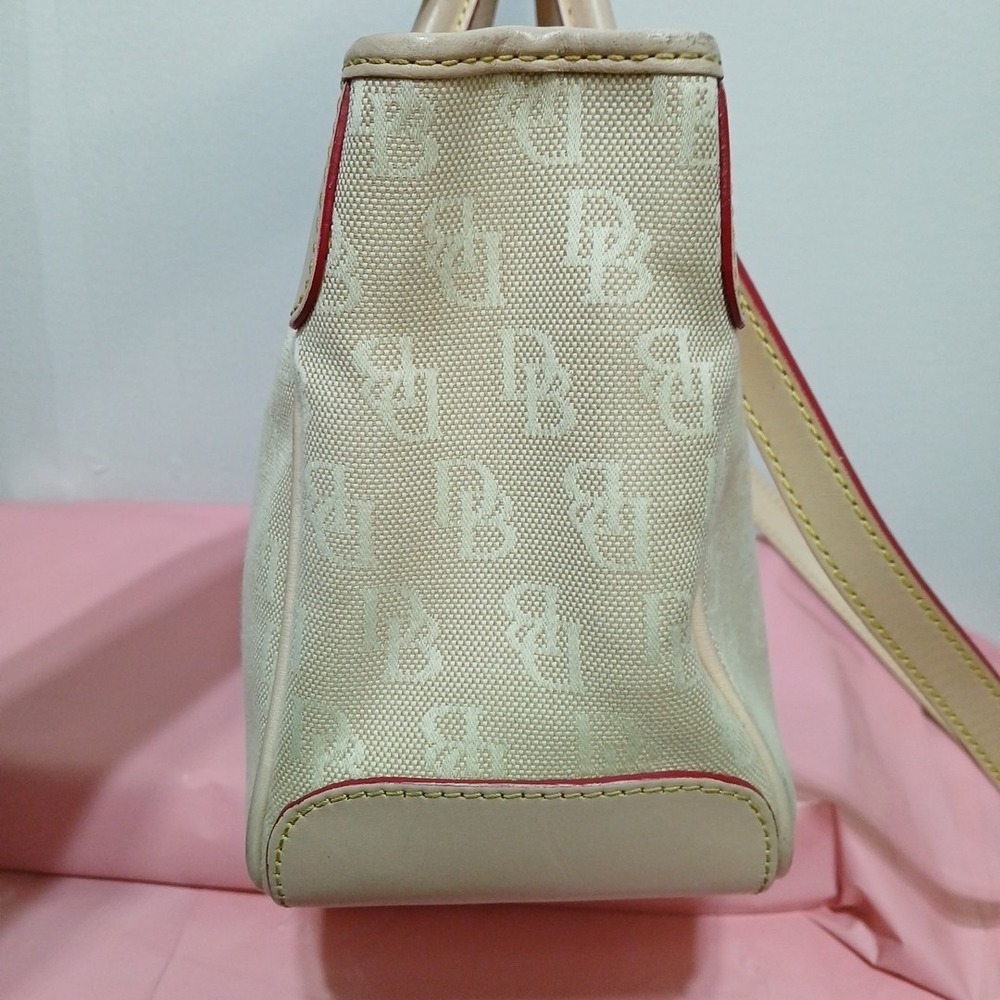 Dooney & Bourke Classic Ivory Satchel Push Lock Detachable Strap Vintage Y2K - Picture 6 of 16